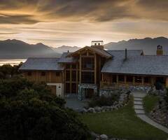 Best Lodge Near Te Anau | Fiordland Lodge Accommodation