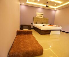 Book Pollachi Room Stay | Family Stay Hotels in Pollachi