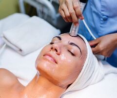 Refresh Your Skin with a Glow-Boosting OxyGeneo Facial in Surrey
