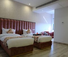 Premium Stay in Mohali – Luxury Comfort at Its Best - 3