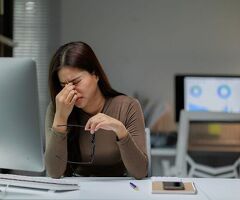 Your Migraines Might Start With Your Eyes, Not Your Head